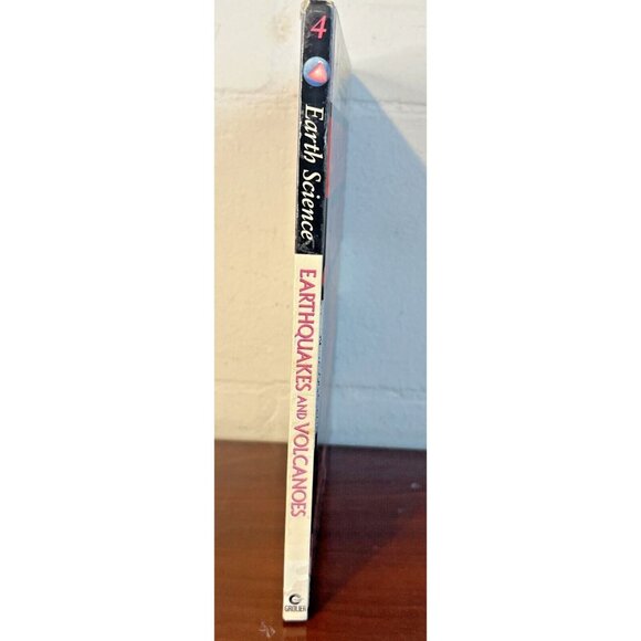 Earth Science : Discovering the Secrets of the Earth by David Woodroffe HC Book - Picture 4 of 6